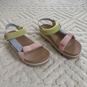 REEF Cushion Rem Hi Platform Sandals Women’s Size 7 Pastel Leather Ankle Strap